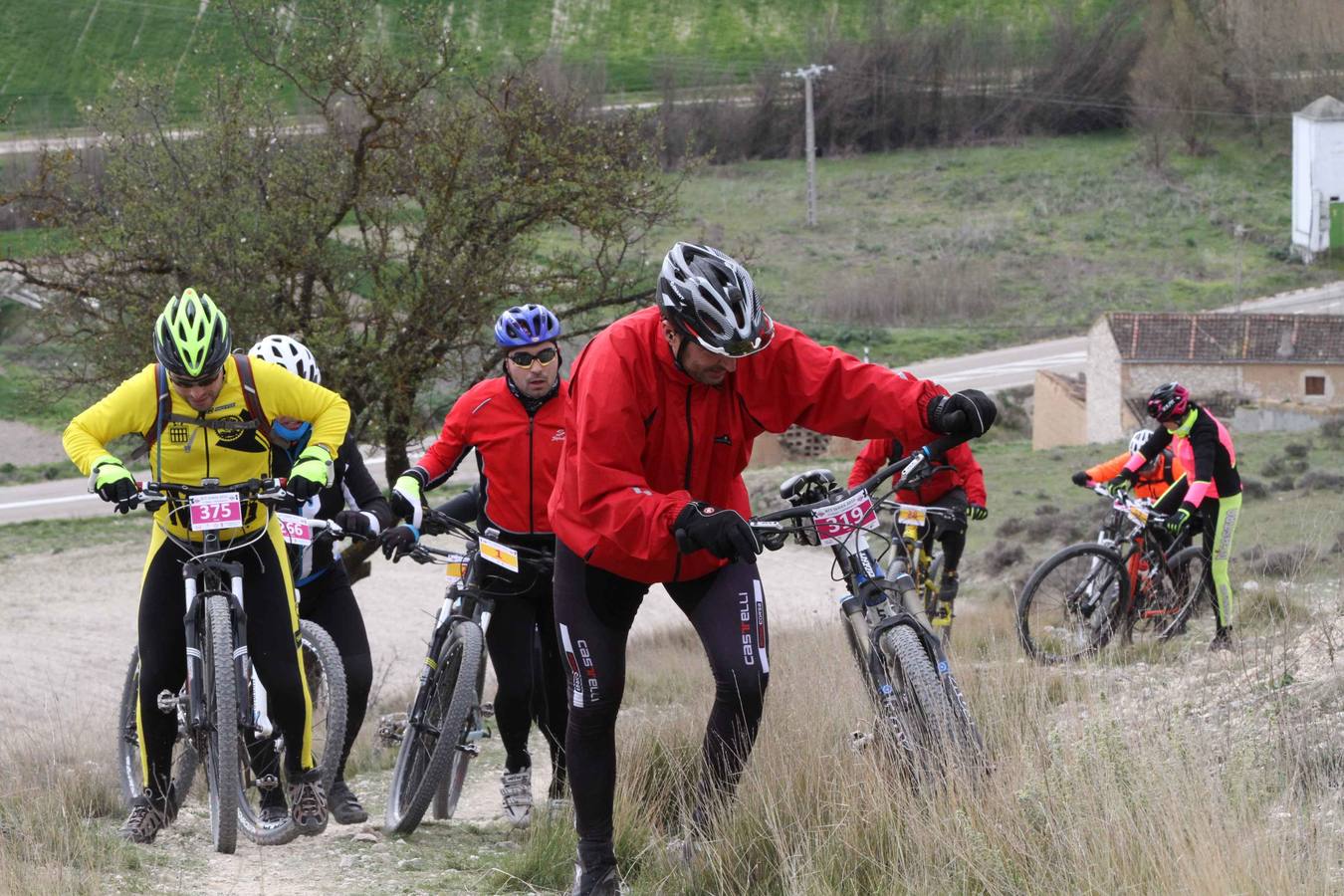 Primera etapa de la BTT Series de Valladolid celebrada en Campaspero (2/2)