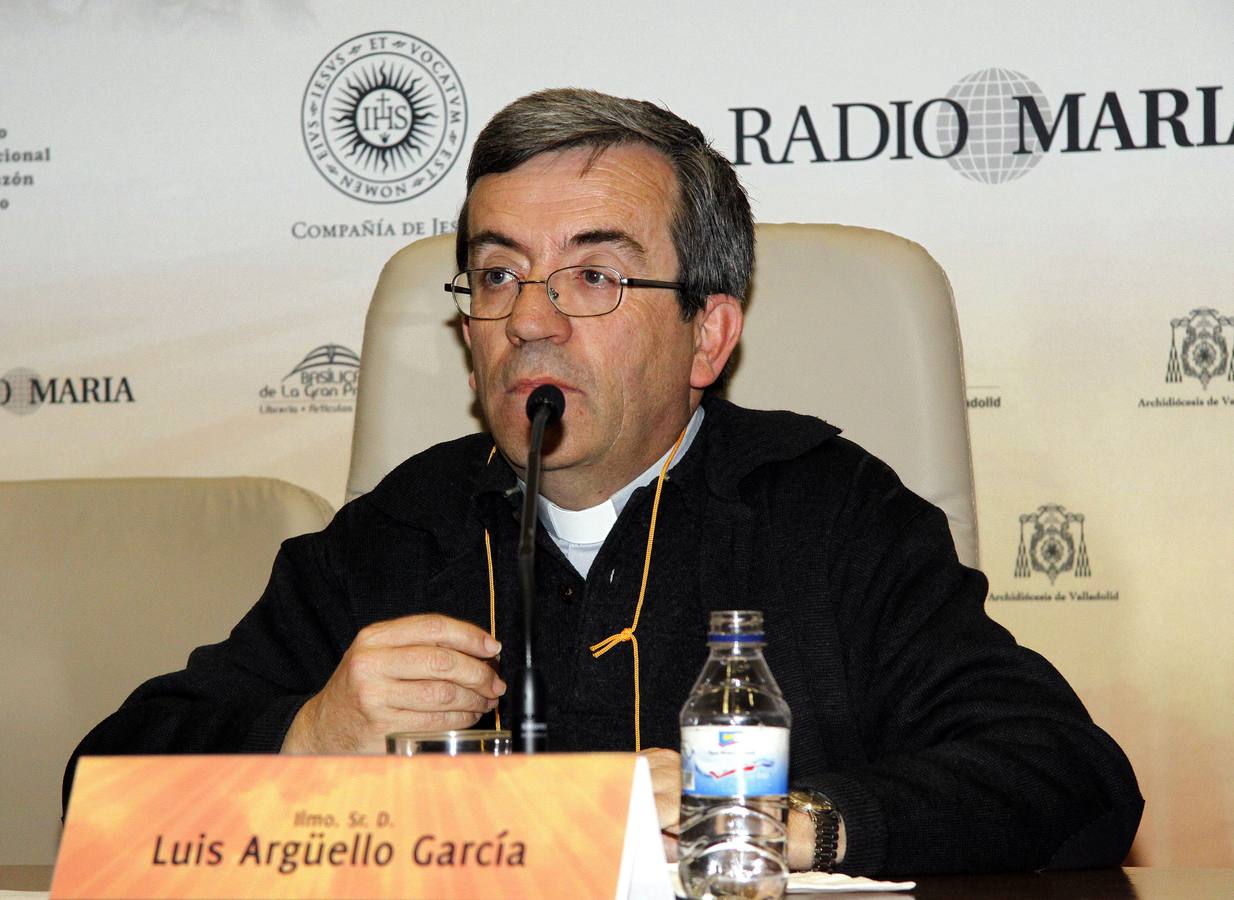 13.04.10 Durante su conferencia en el congreso internacional que sobre la figura del padre Hoyos se celebra en Valladolid.