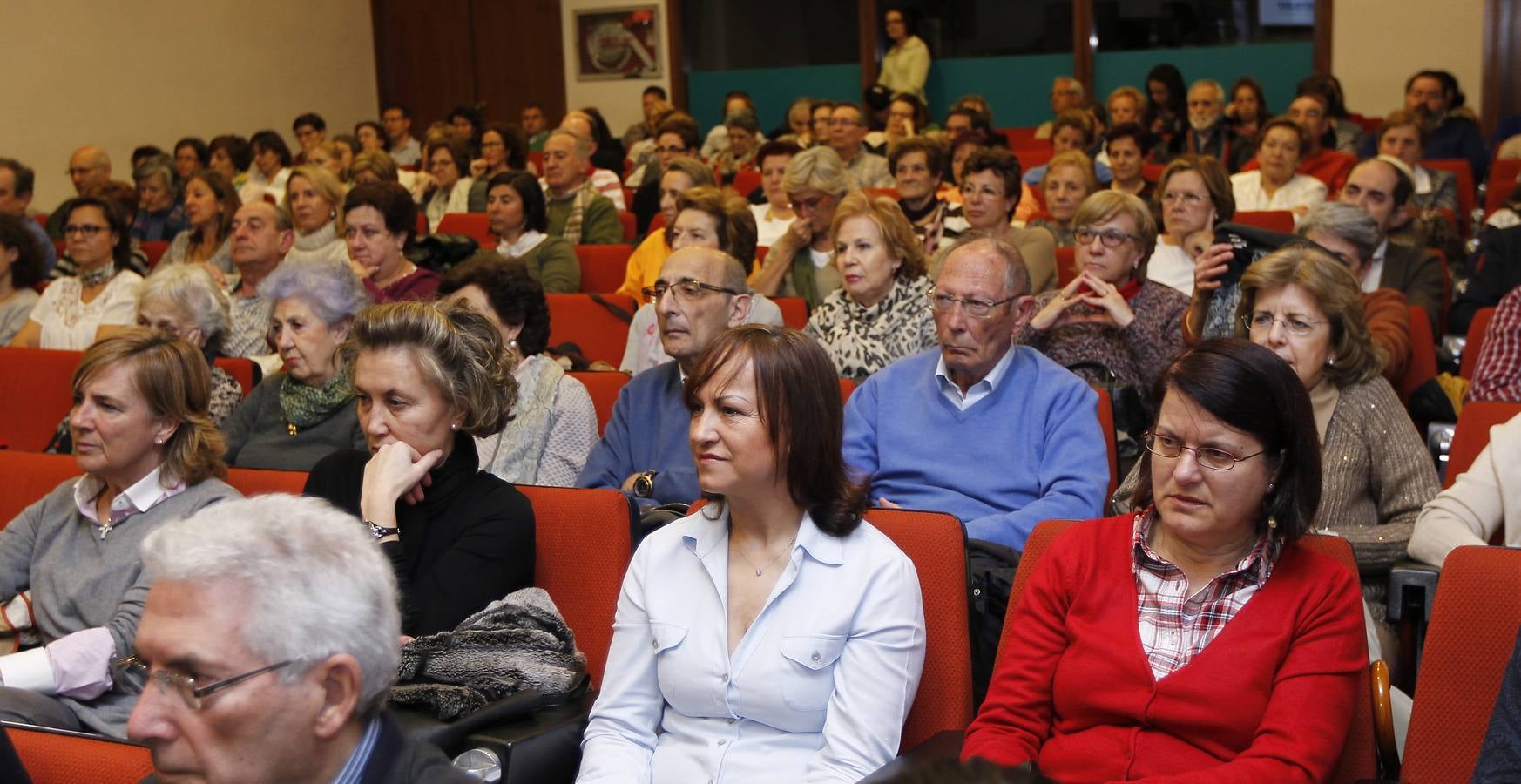 Julia Navarro, en el Aula de Cultura de El Norte de Castilla