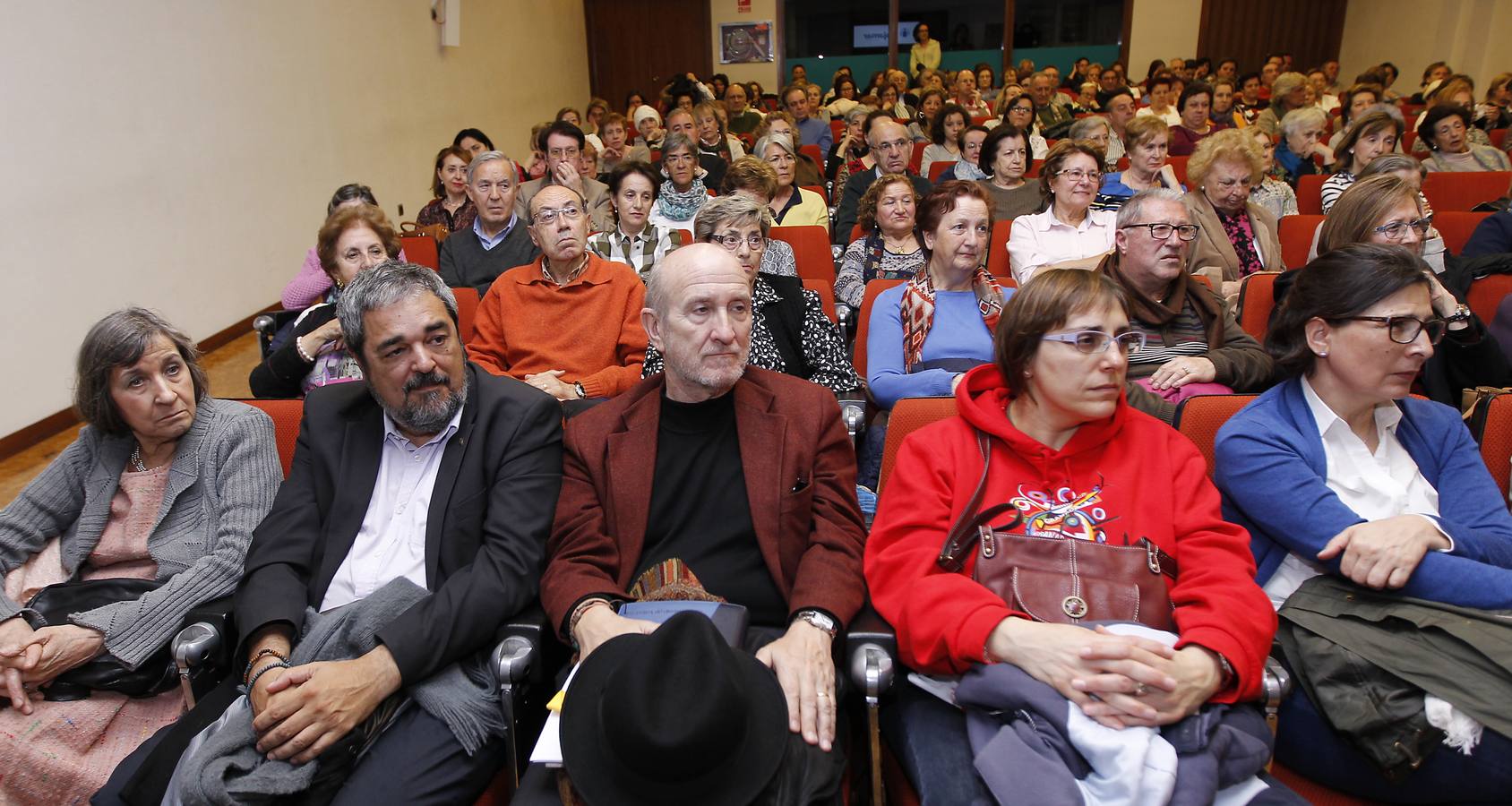 Julia Navarro, en el Aula de Cultura de El Norte de Castilla