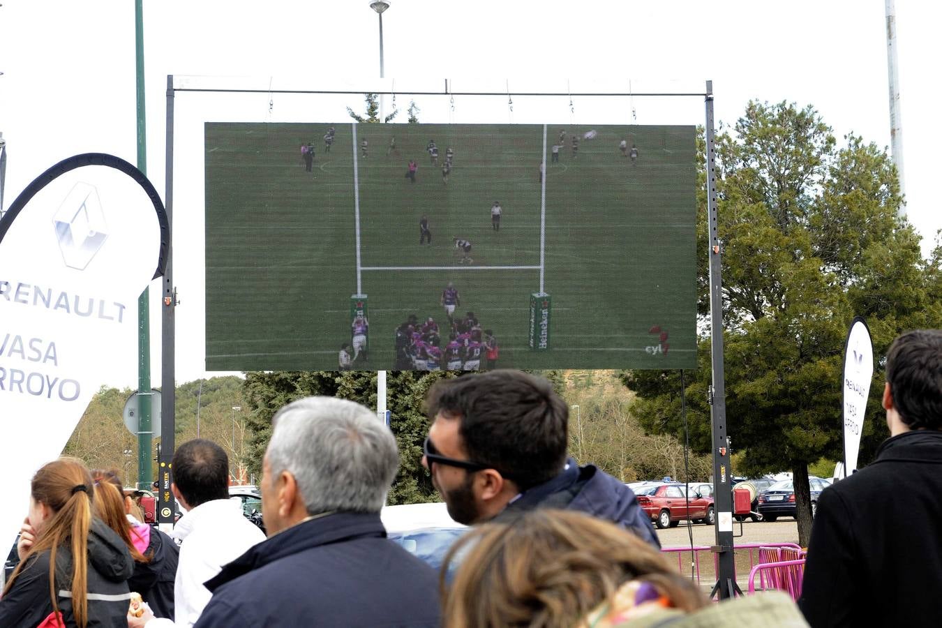 Primeras celebraciones de la Copa del Rey de rugby en la &#039;Fan Zone&#039;