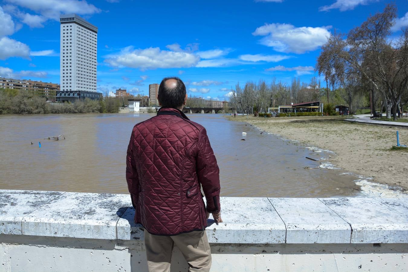 Crecida del Pisuerga a su paso por Valladolid (2/2)