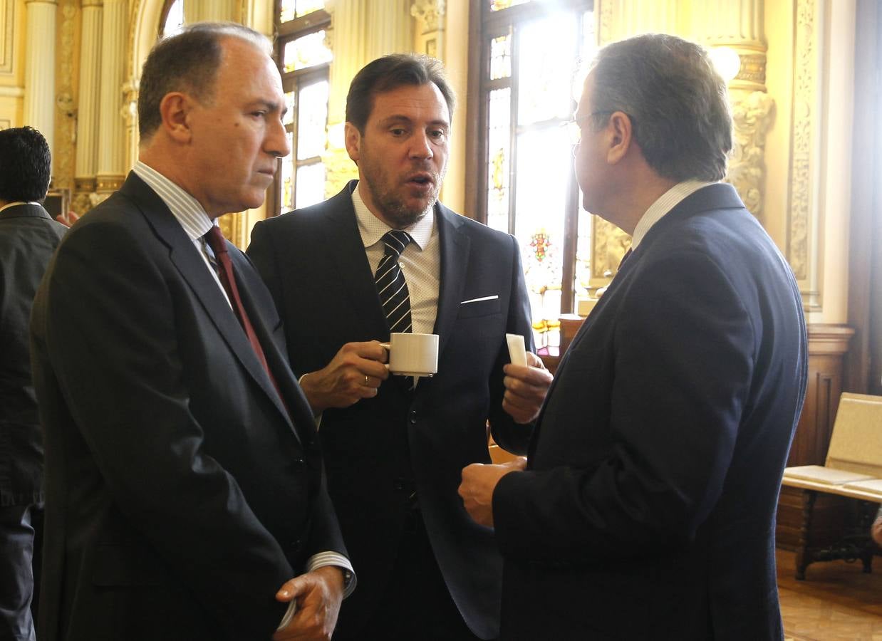 El alcalde de León, Antonio Silván, visita Valladolid