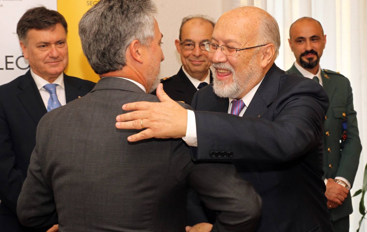 Entrega de distinciones a miembros de los cuerpos de Seguridad de Segovia