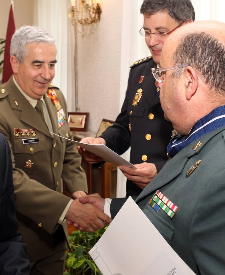Entrega de distinciones a miembros de los cuerpos de Seguridad de Segovia