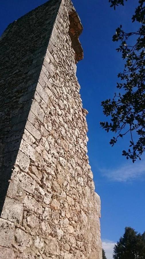 Las lluvias provocan un desprendimiento en el torreón de la Greda