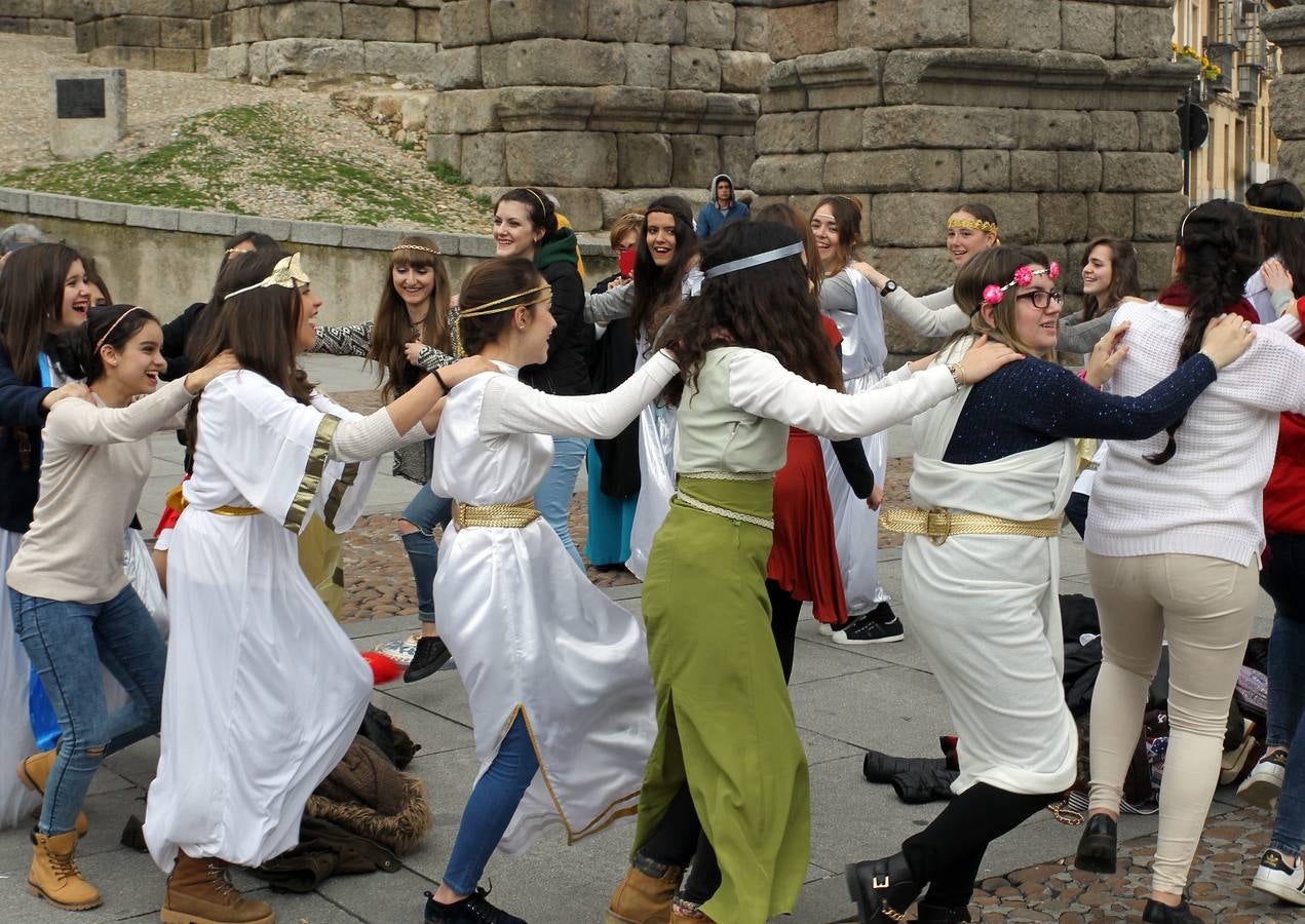 Los estudiantes segovianos celebran el Día de la Fundación de Roma