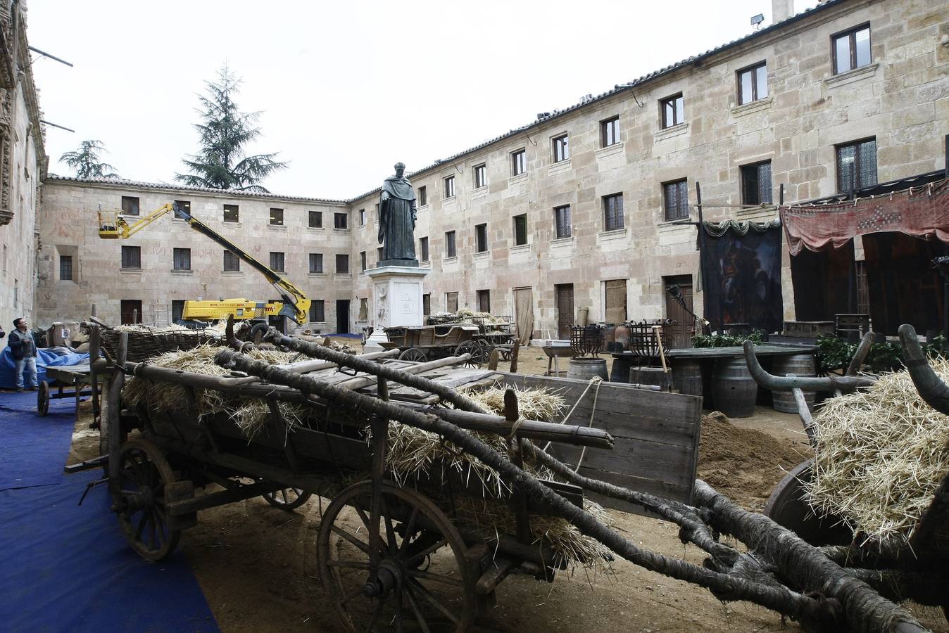 El rodaje de la serie 'Romeo y Julieta' llega a la Universidad de Salamanca