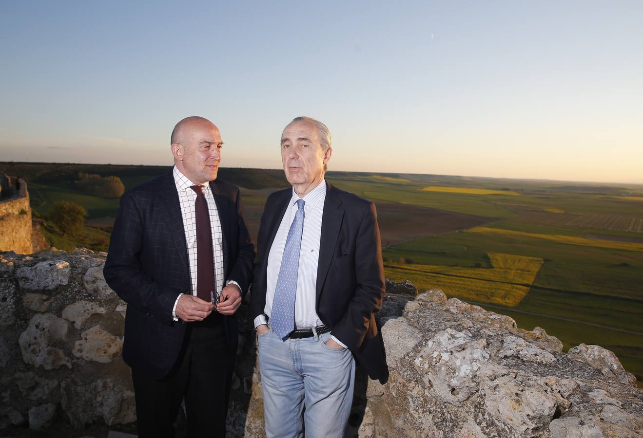 Luis Alberto de Cuenca visita la Villa de Urueña para hablar de la poesía en la obra de Cervantes