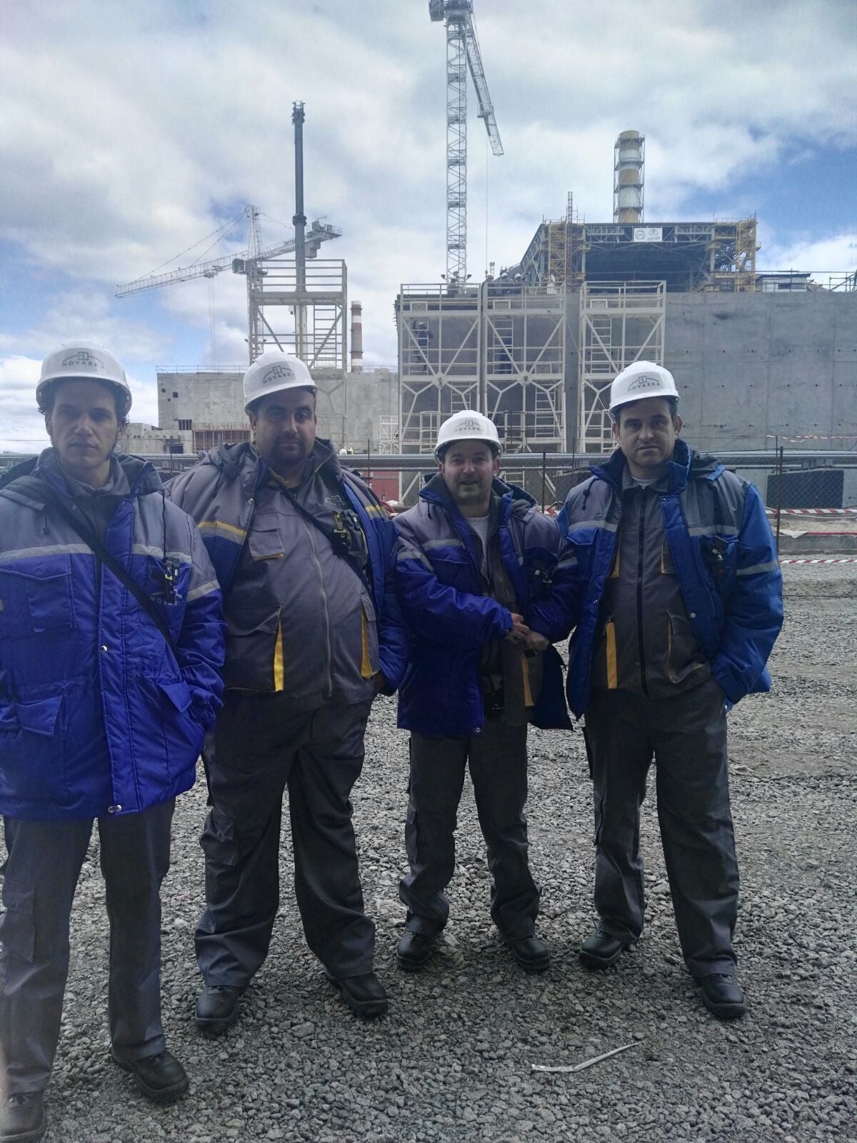 Gruístas vallisoletanos trabajan en la central nuclear de Chernóbil