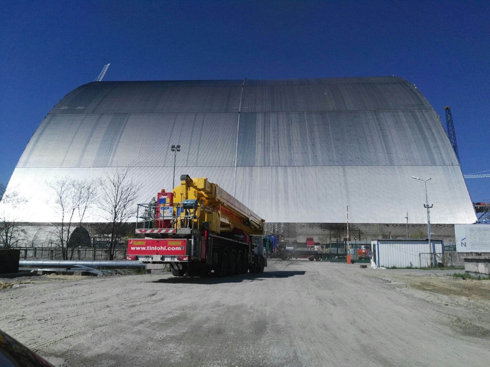 Gruístas vallisoletanos trabajan en la central nuclear de Chernóbil