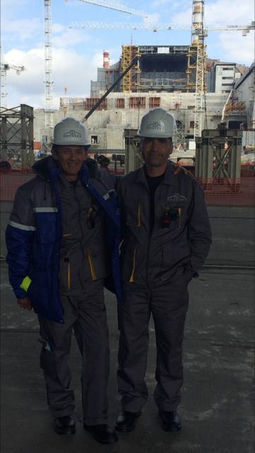 Gruístas vallisoletanos trabajan en la central nuclear de Chernóbil