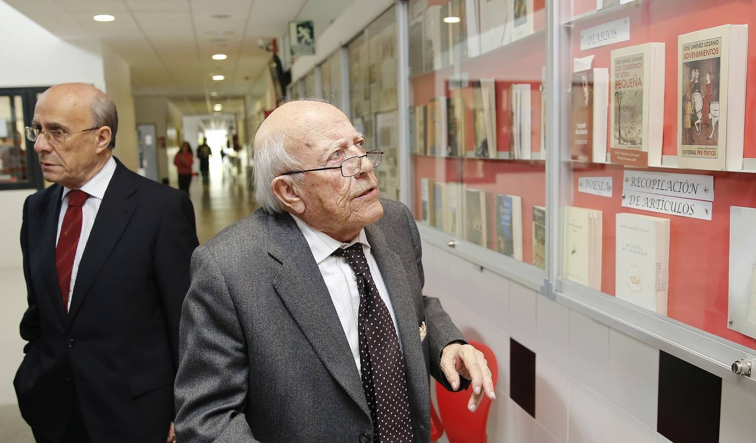 José Jiménez Lozano participa con Teófanes Egido en un encuentro con estudiantes en el centro que lleva su nombre en Parquesol