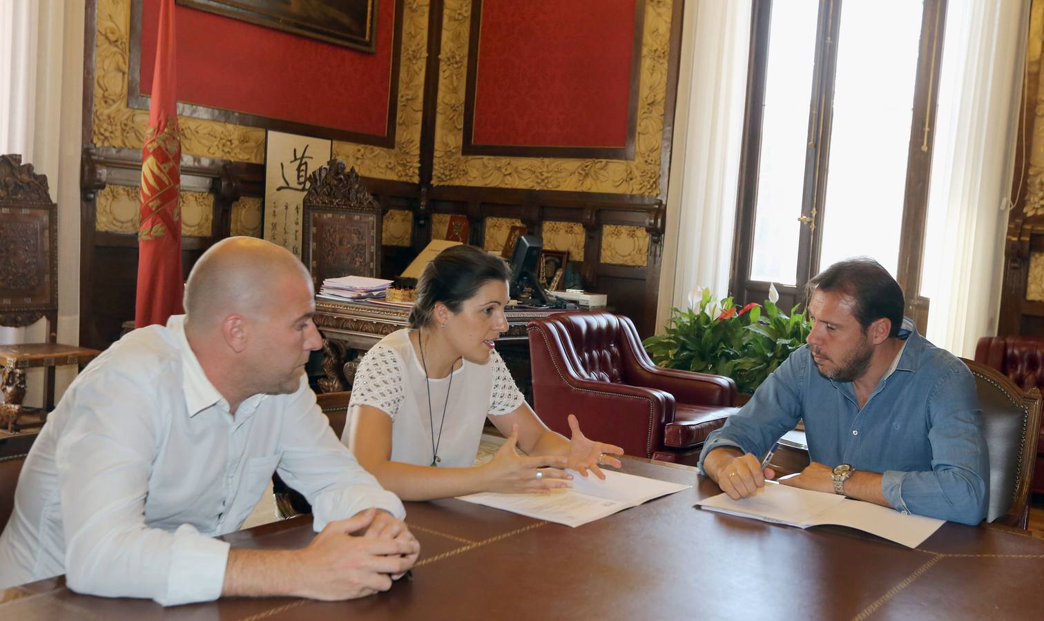 21.07.15 Reunión del Alcalde con los miembros de la Asociación de Trabajadores Autónomos (ATA) de Castilla y León.