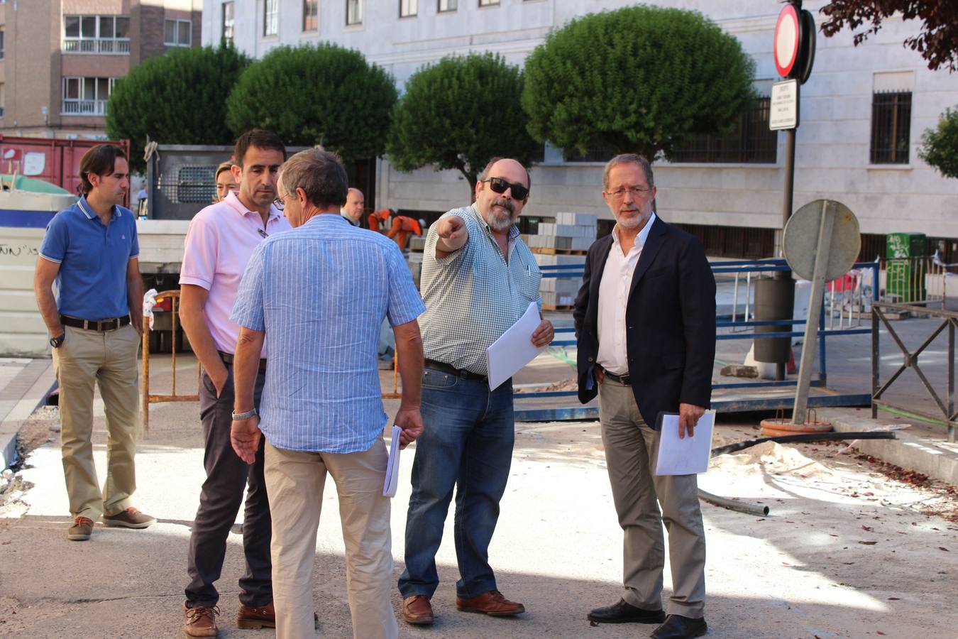 05.08 15 Saravia visita las obras de la calle Esgueva.