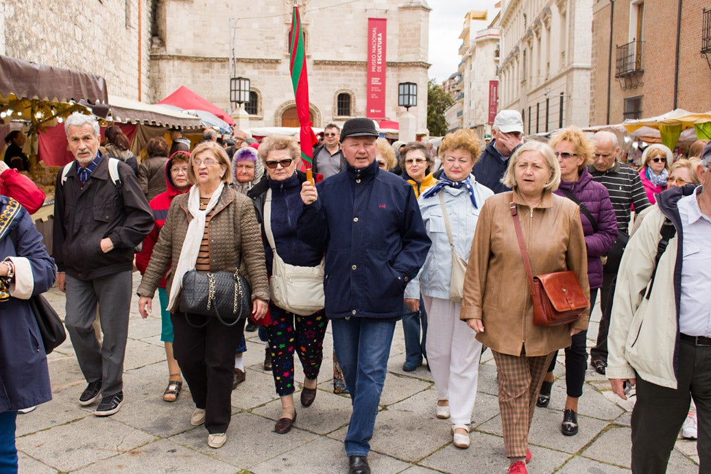 Mercado castellano de San Pedro Regalado en la plaza de San Pablo (2/2)