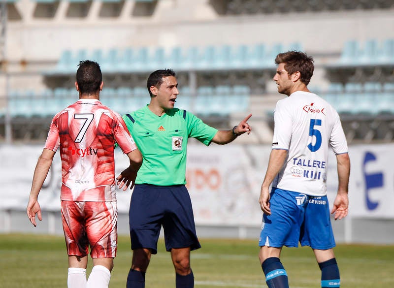 El Deportivo Palencia cae frente al Loja en el primer partido de &#039;play off&#039; (Primera galería)