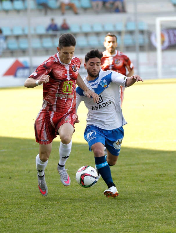 El Deportivo Palencia cae frente al Loja en el primer partido de &#039;play off&#039; (Primera galería)