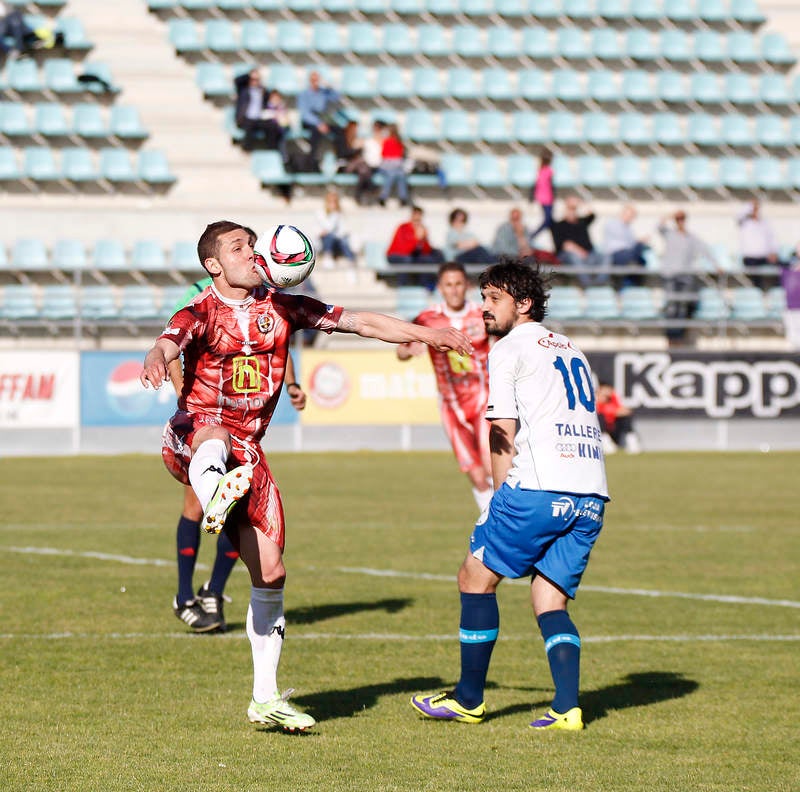 El Deportivo Palencia cae frente al Loja en el primer partido de &#039;play off&#039; (Primera galería)