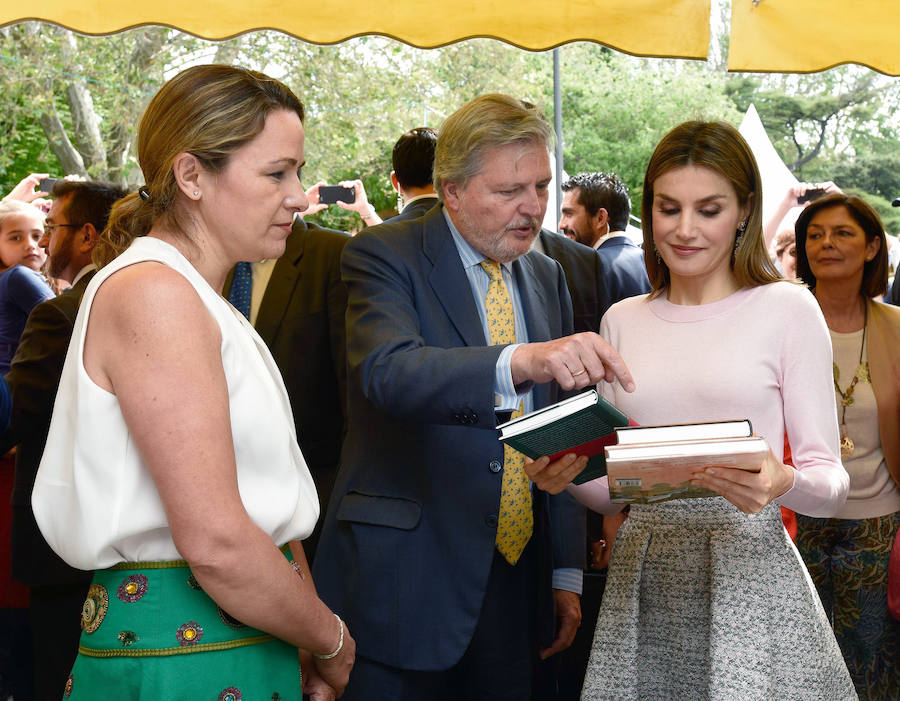 La reina Letizia inaugura la Feria del Libro de Madrid