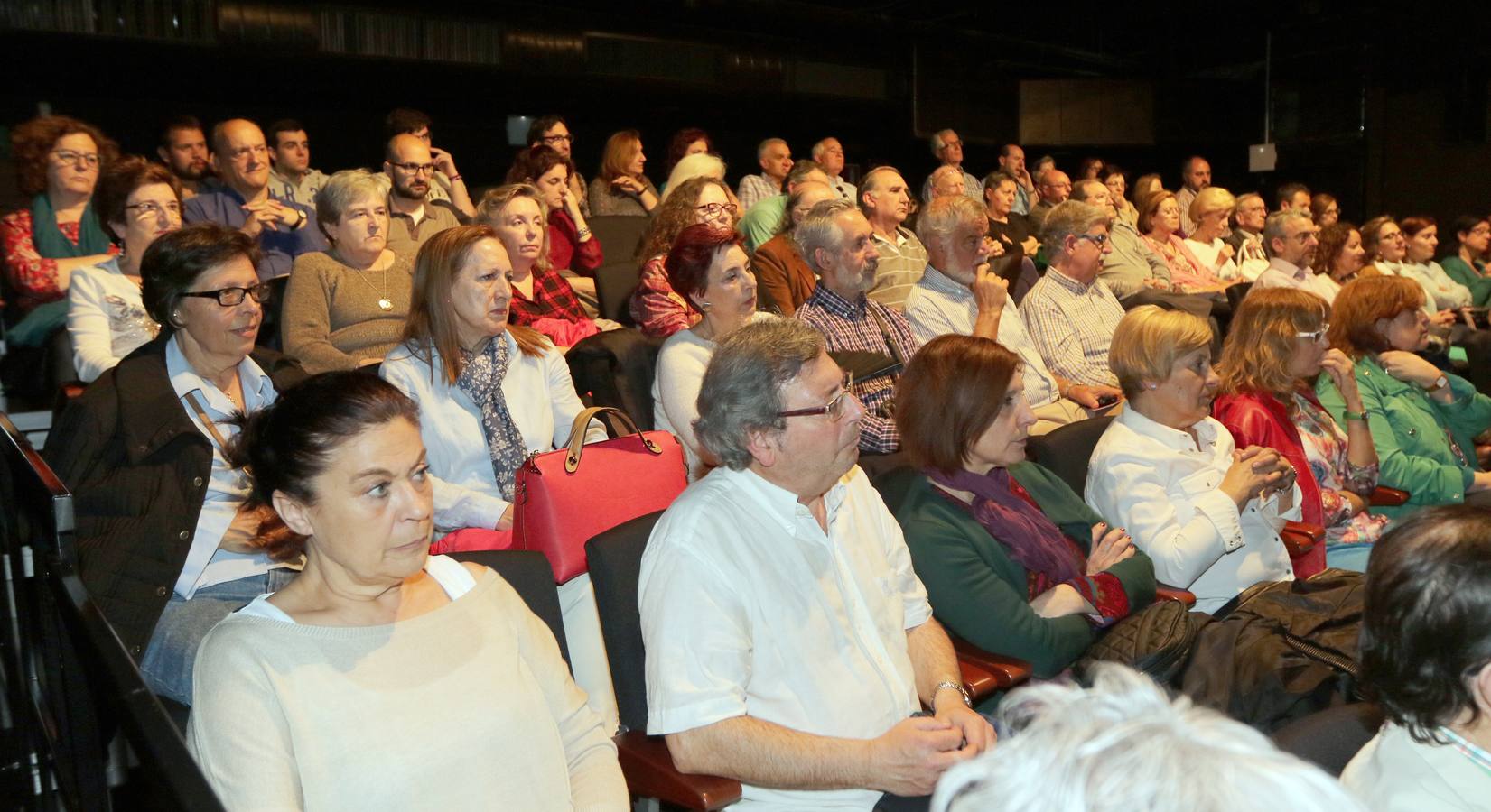 Recital poético de Juan Carlos Mestre en el Aula de Cultura de El Norte de Castilla