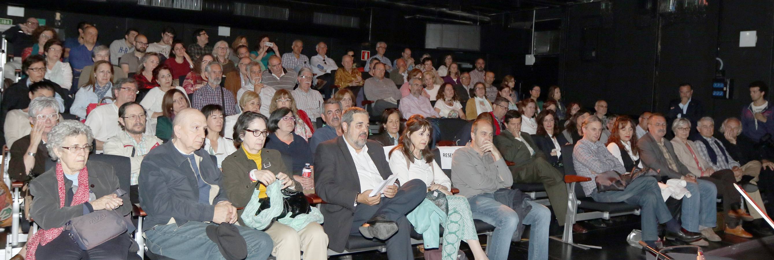 Recital poético de Juan Carlos Mestre en el Aula de Cultura de El Norte de Castilla
