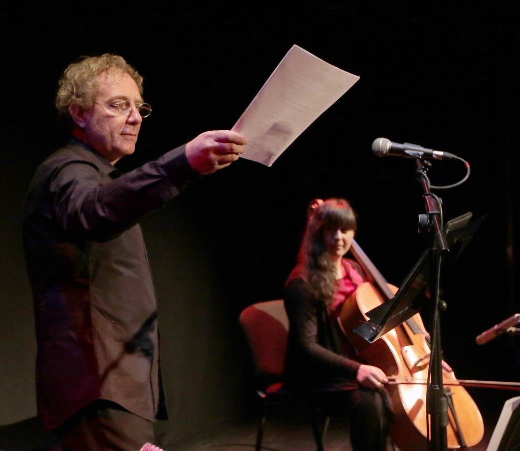 Recital poético de Juan Carlos Mestre en el Aula de Cultura de El Norte de Castilla