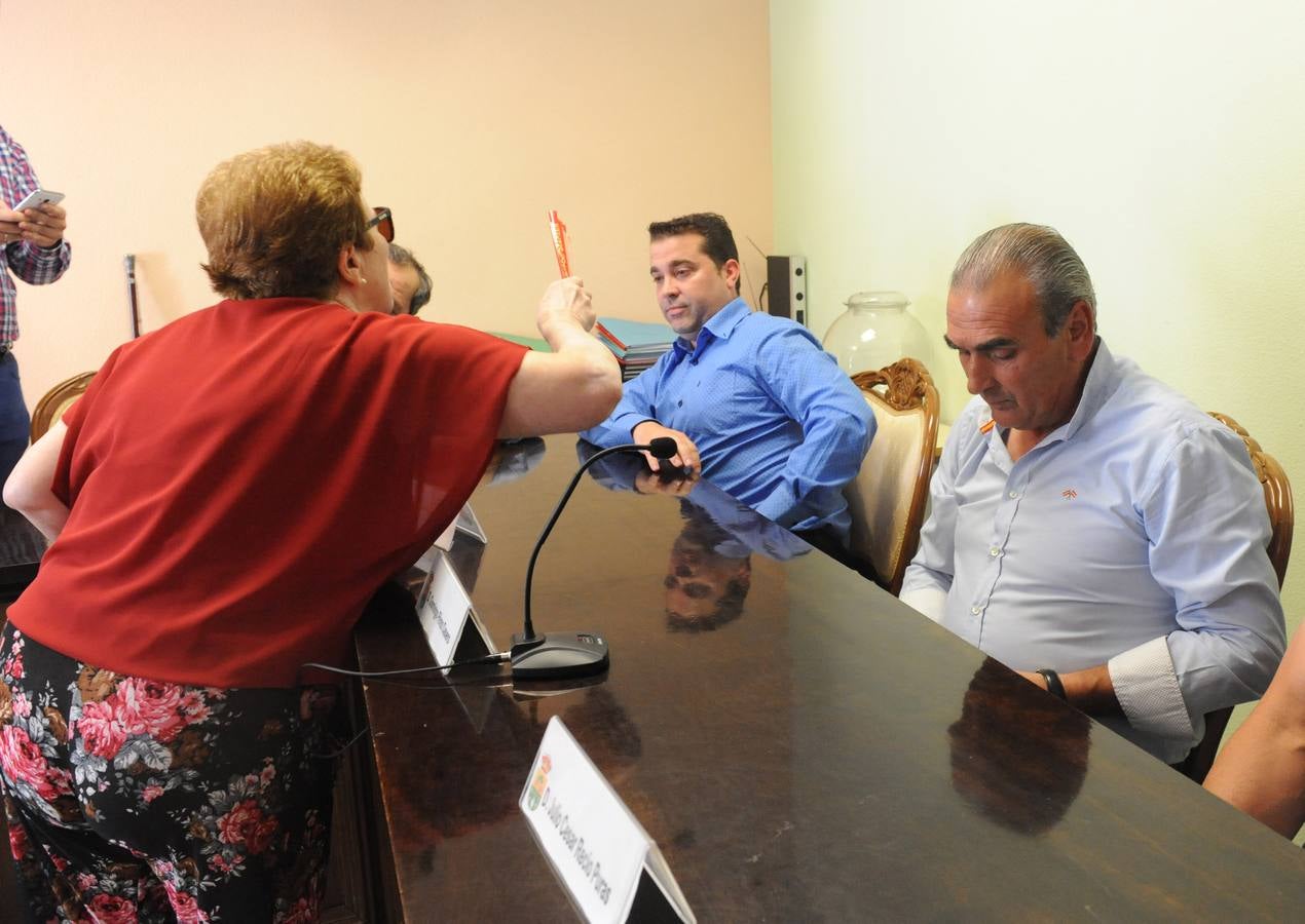 Enfrentamientos entre los vecinos en el pleno del Ayuntamiento de Valdestillas