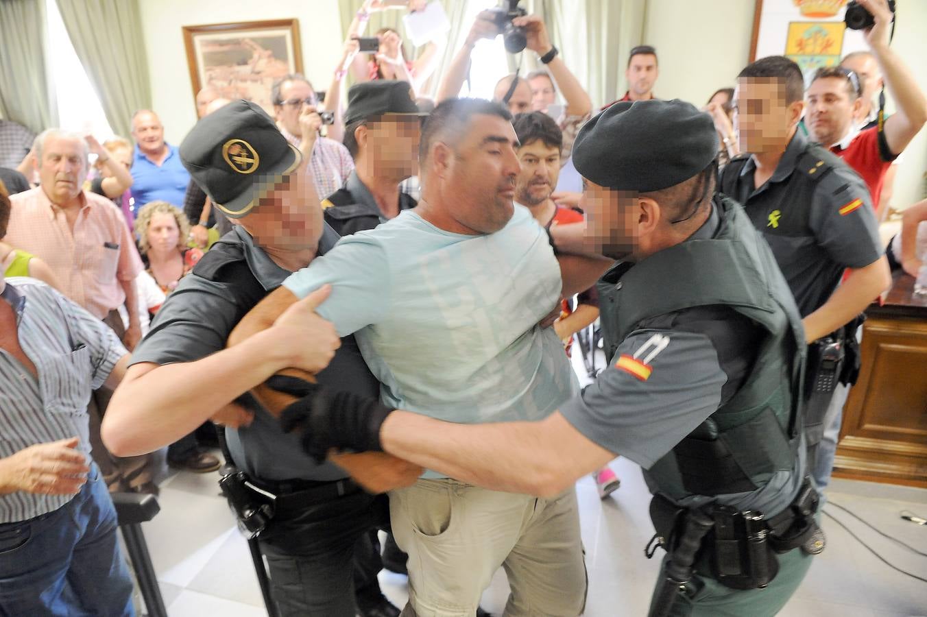 Enfrentamientos entre los vecinos en el pleno del Ayuntamiento de Valdestillas