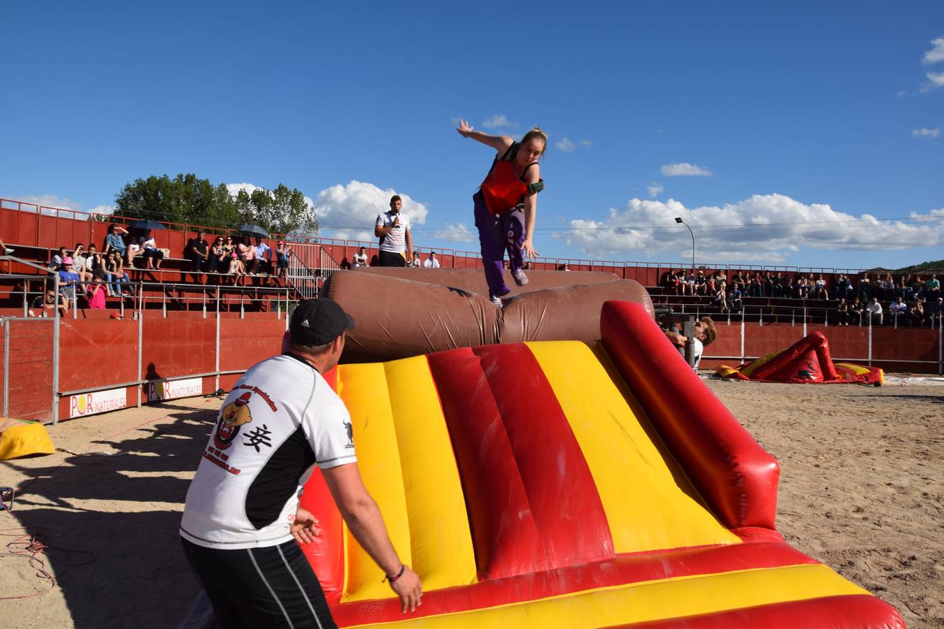 Humor y diversión en el día grande de las fiestas de Guardo (Palencia)
