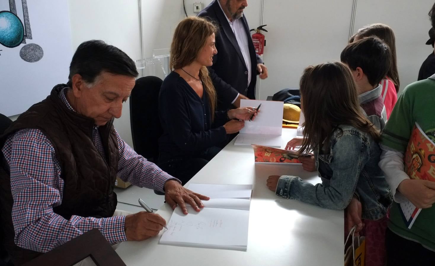 Ramón García presenta &#039;El Quijote en veintitantas letras&#039; en la Feria del Libro