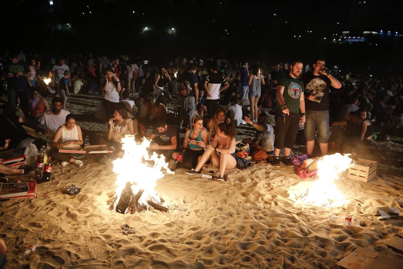 Noche de San Juan en la playa de Las Moreras de Valladolid (2/3)