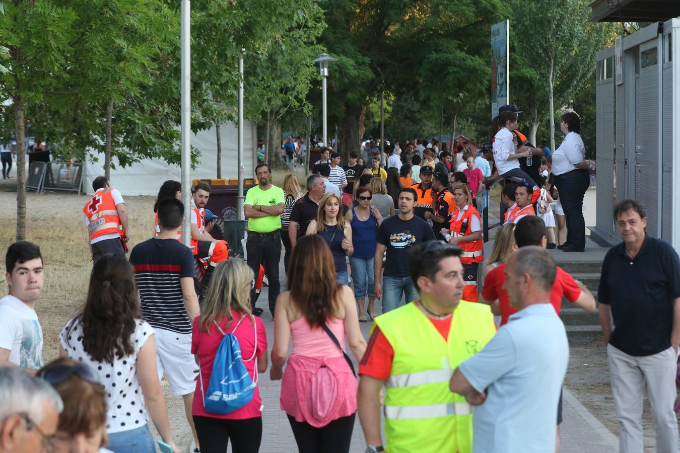 Si estuviste en la Noche de San Juan en las Moreras, búscate en las fotos (3/3)