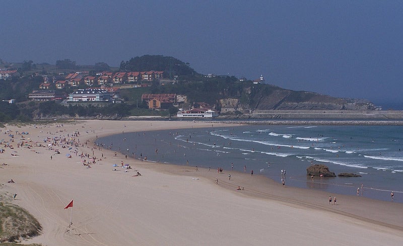 Playa del Rosal en San Vicente de la Barquera.