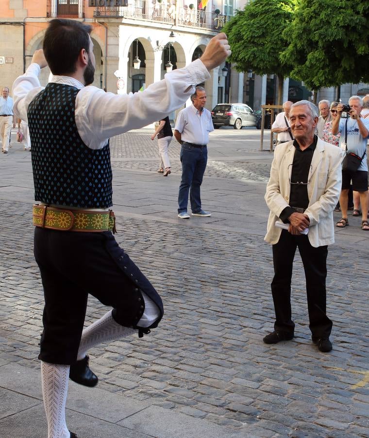 Homenaje de Segovia al folclorista y cantautor Ismael Peña Poza