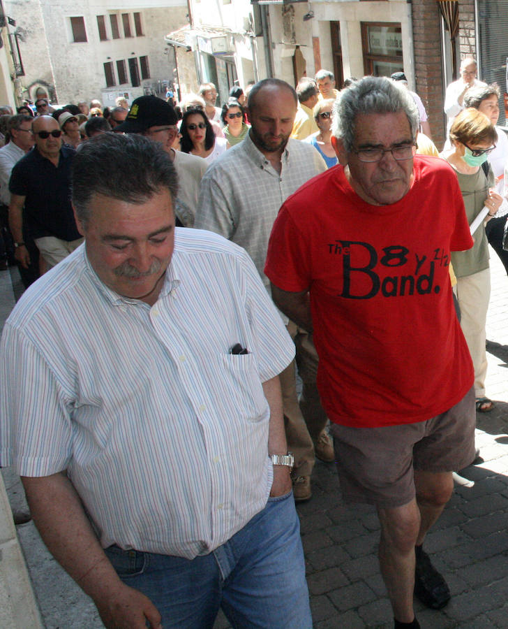 Protesta de la plataforma &#039;No más mierda&#039; en Cuéllar (Segovia)