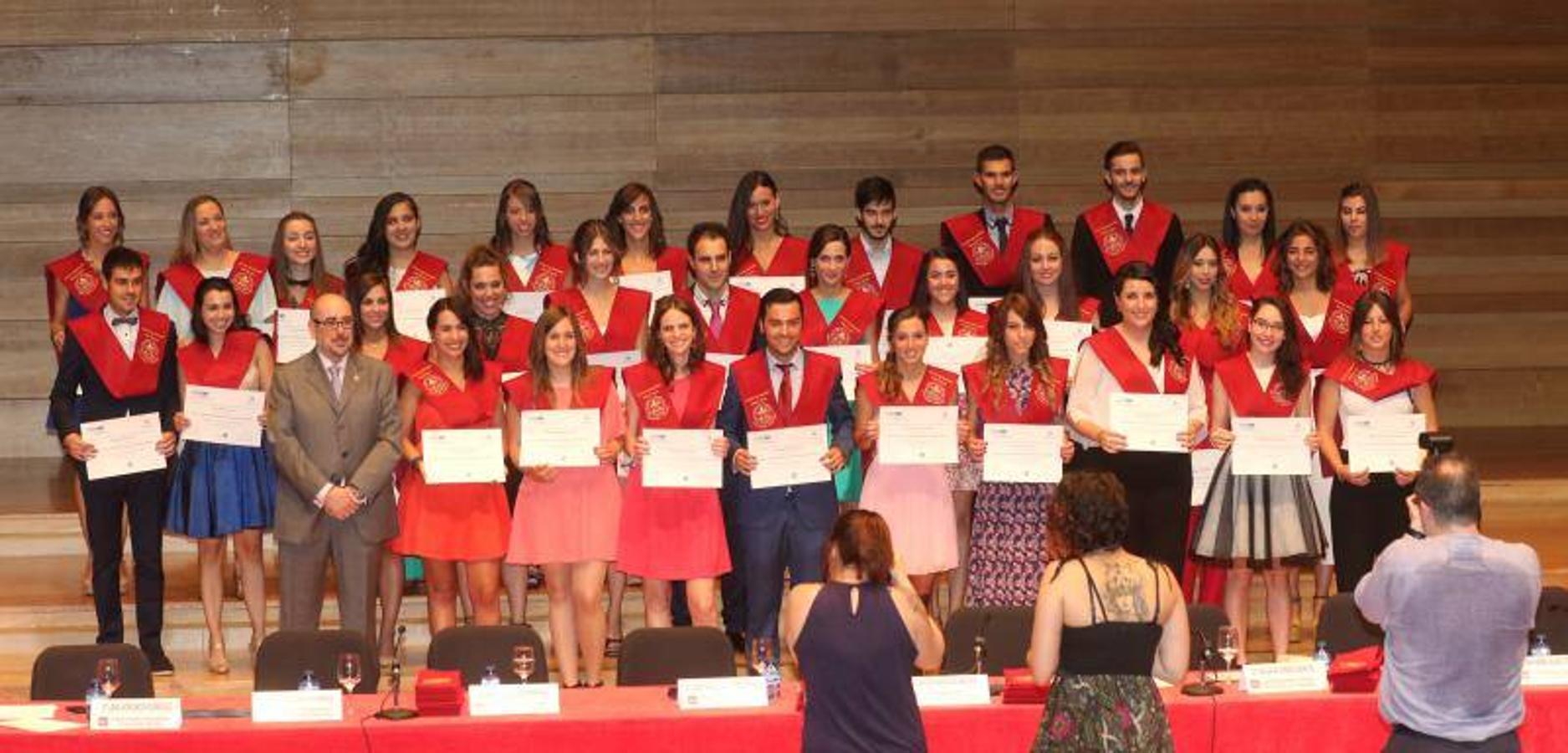 Entrega de Diplomas de la Graduación de Educación