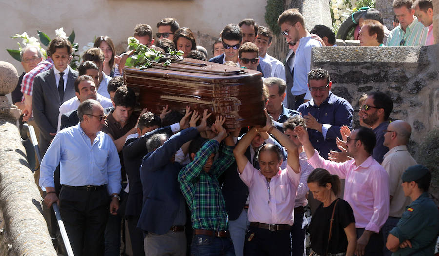 Funeral en Sepúlveda (Segovia) por el torero Víctor Barrio (1/2)