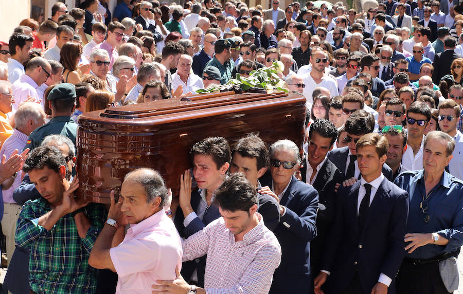 Funeral en Sepúlveda (Segovia) por el torero Víctor Barrio (2/2)