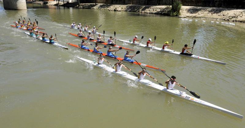 Regata k-4 en el río Pisuerga