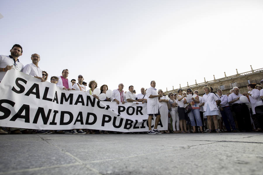 &#039;Marea Blanca&#039; por una Sanidad Pública Digna en Salamanca