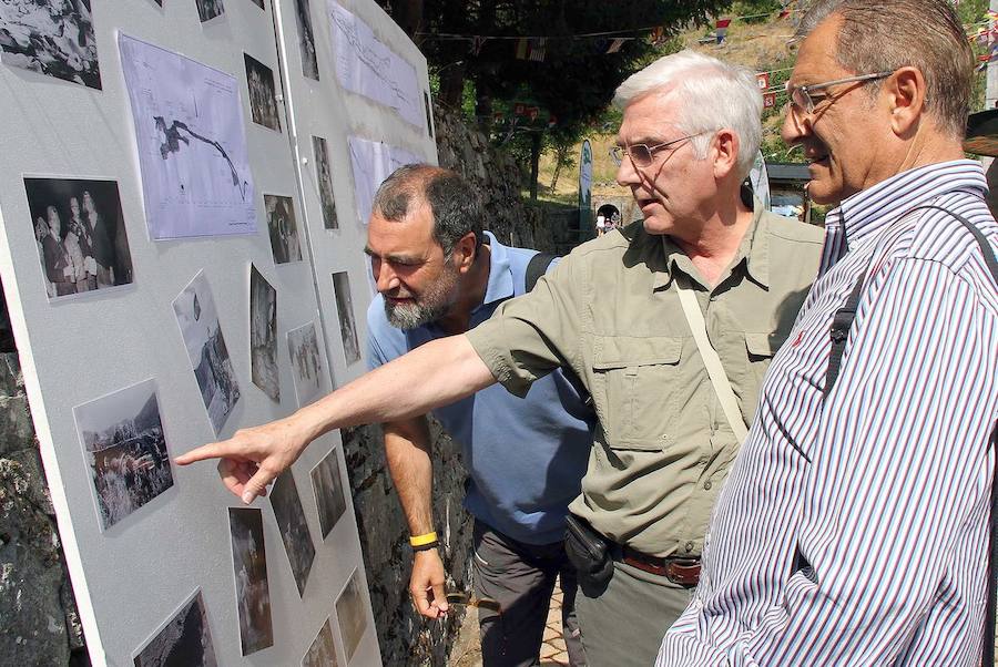 La Diputación de León rinde homenaje a los descubridores de las cuevas de Valporquero