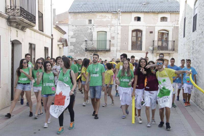 Fotos 1. Chupinazo y desfile de peñas en Campaspero