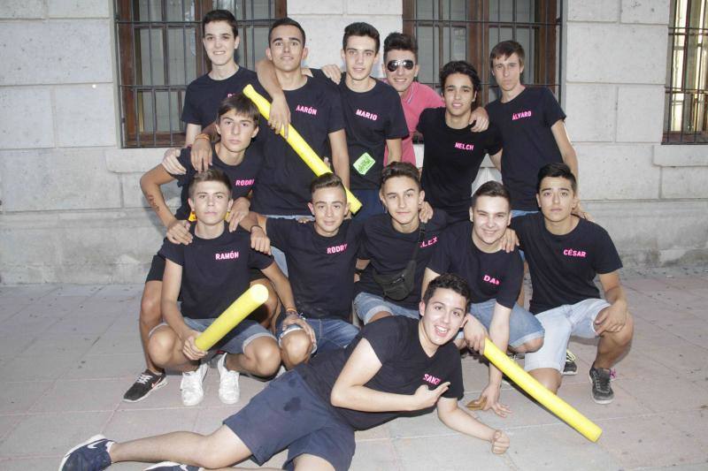 Fotos 1. Chupinazo y desfile de peñas en Campaspero