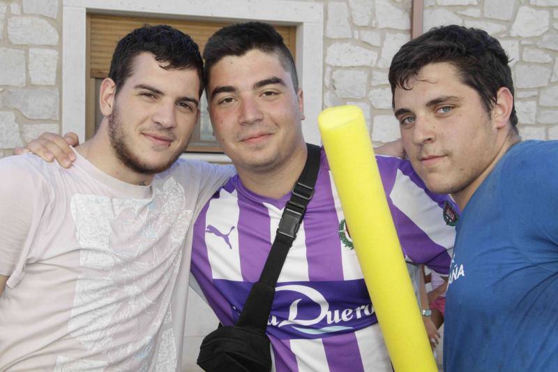 Fotos 2. Chupinazo y desfile de peñas en Campaspero