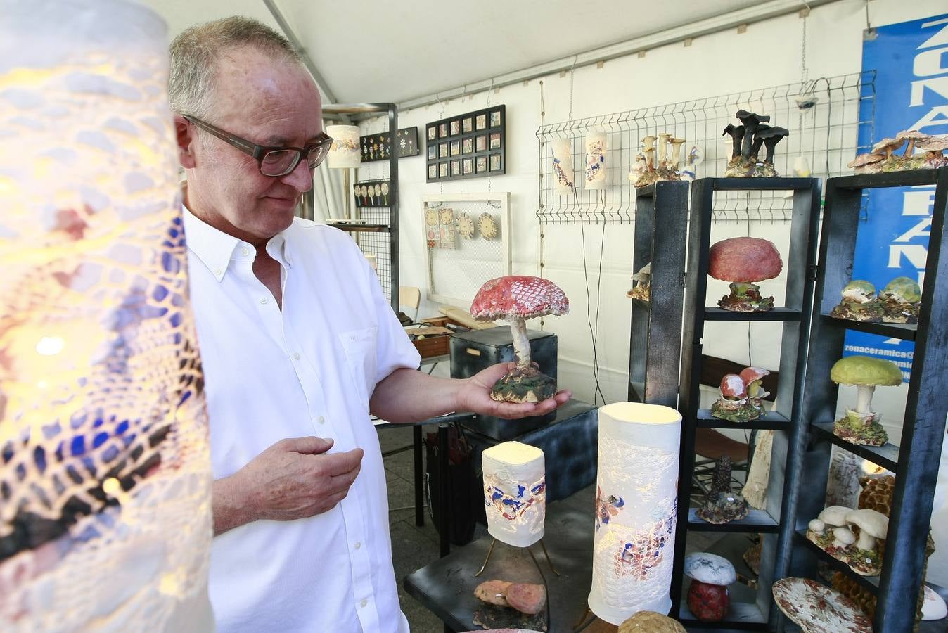 La plaza de Los Bandos de Salamanca acoge la XXVIII Feria del Barro