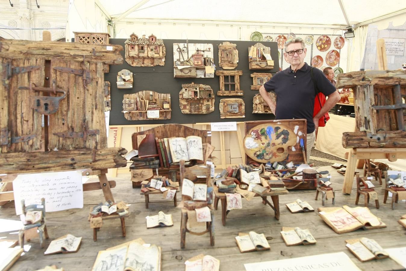 La plaza de Los Bandos de Salamanca acoge la XXVIII Feria del Barro