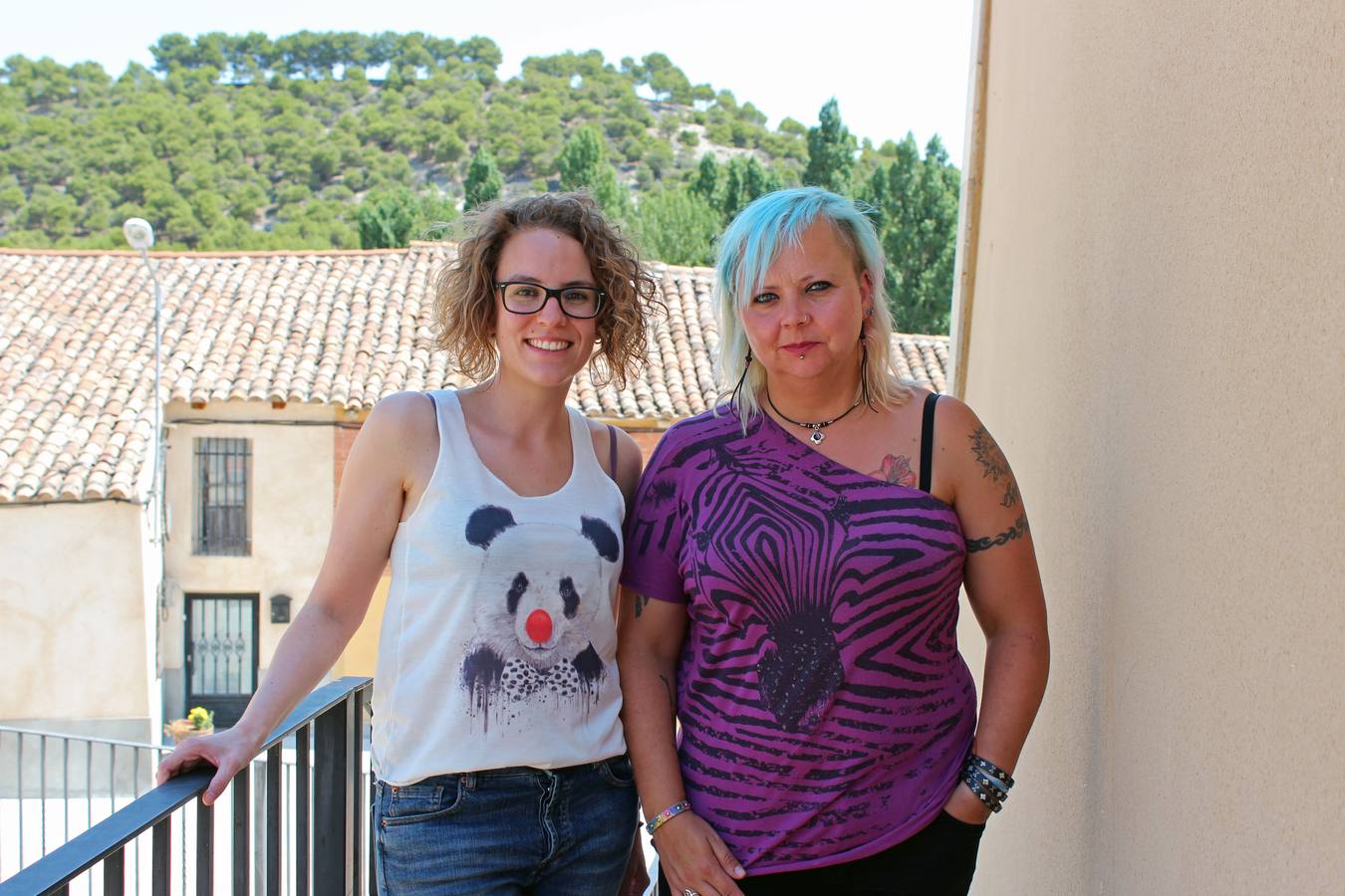Virginia Hernández, alcaldesa, y Elisa Cerrillo concejala de San Pelayo.