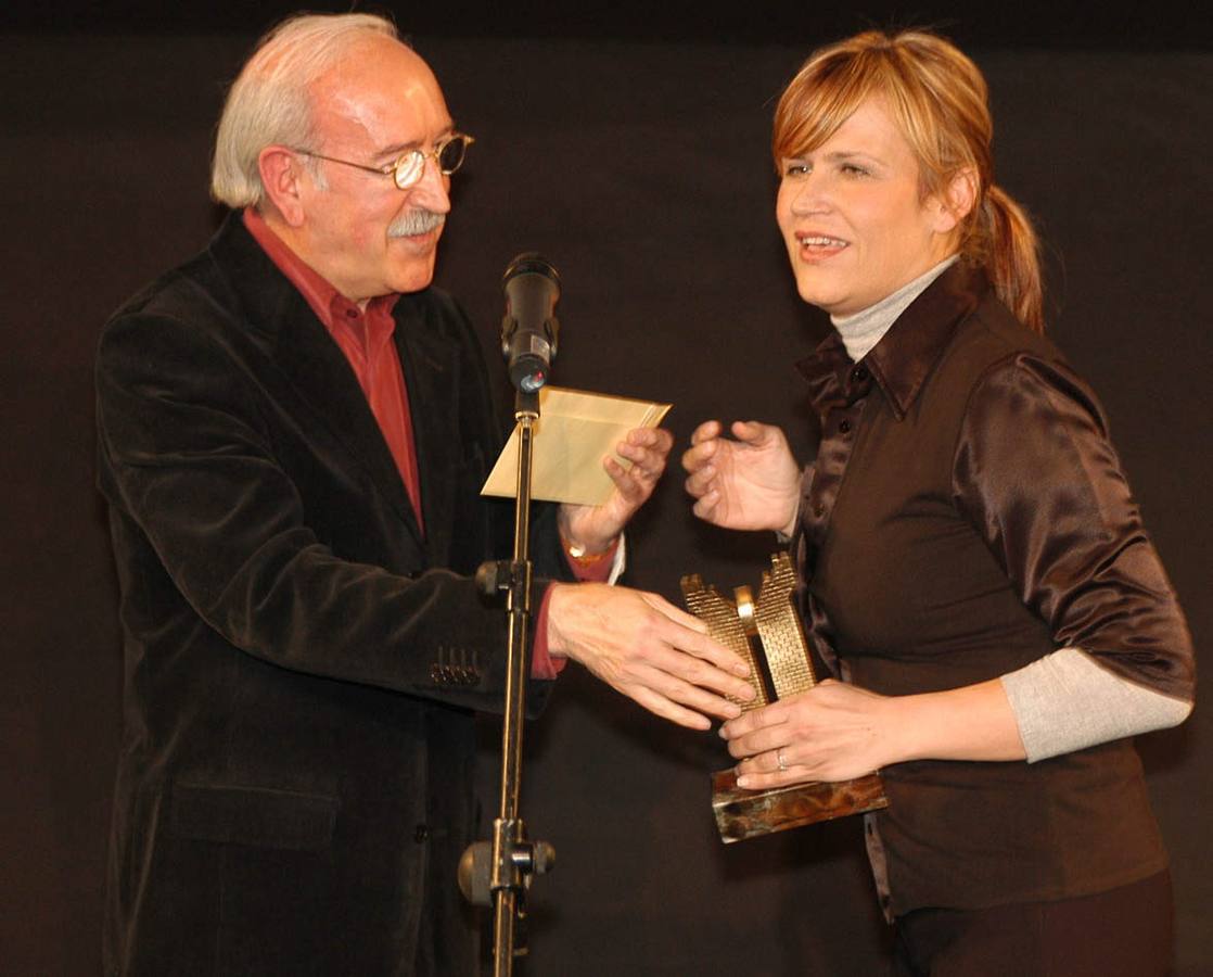 16.04.05 Los actores Juan Antonio Quintana y Antonia San Juan en la clausura de la Semana de Cine de Medina del Campo.