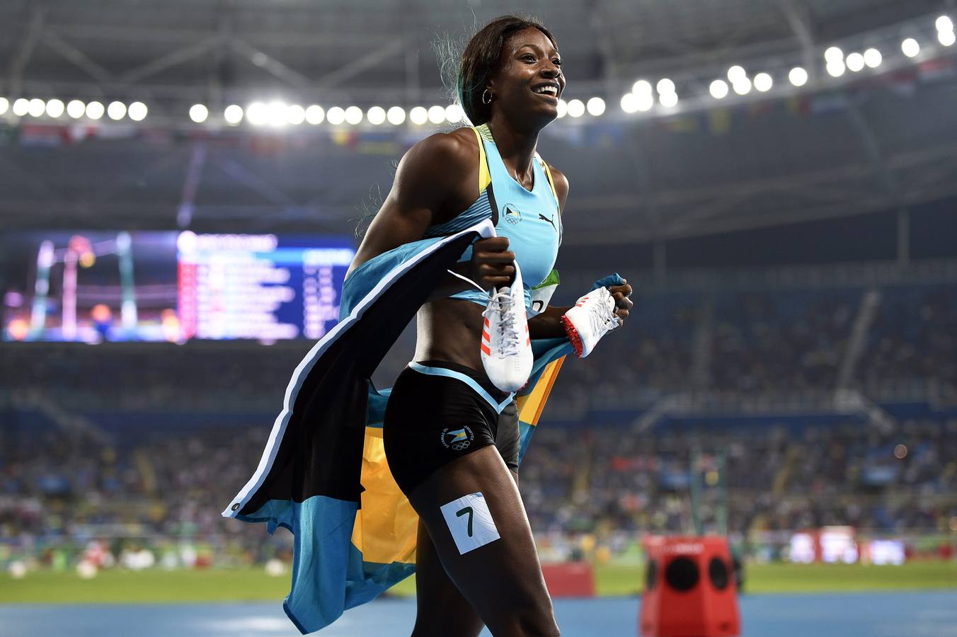 &#039;Superwoman&#039; Shaunae Miller, oro en los 400 femeninos